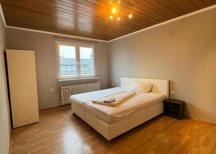 In בית אירוח *