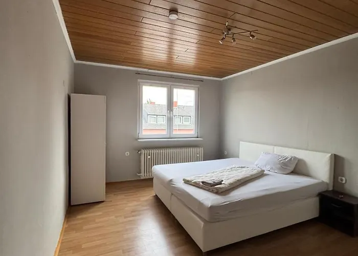 In בית אירוח *